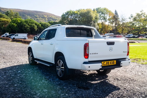 Mercedes-Benz X Class 4