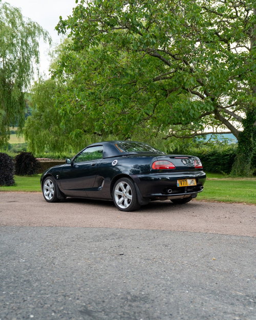 MG F 4