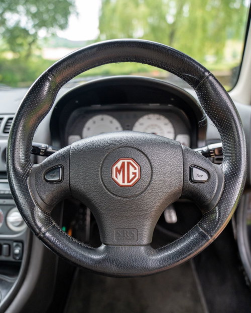 MG F 15