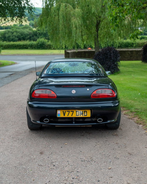 MG F 5