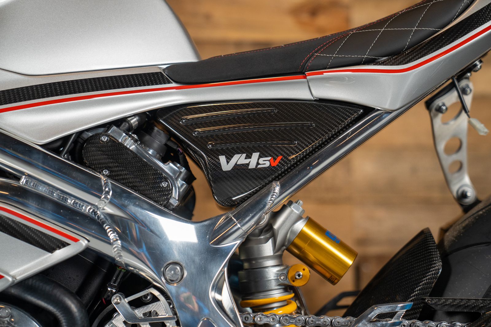 Norton V4 sv