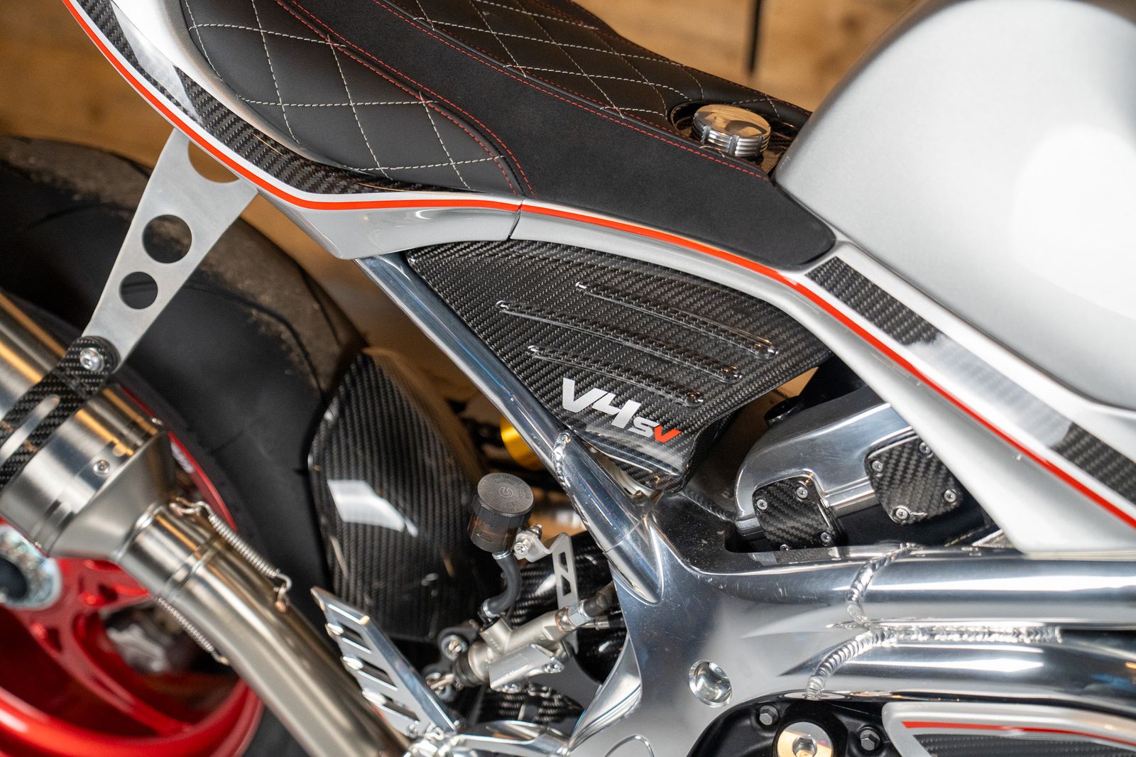 Norton V4 sv