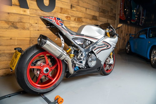 Norton V4 sv 37