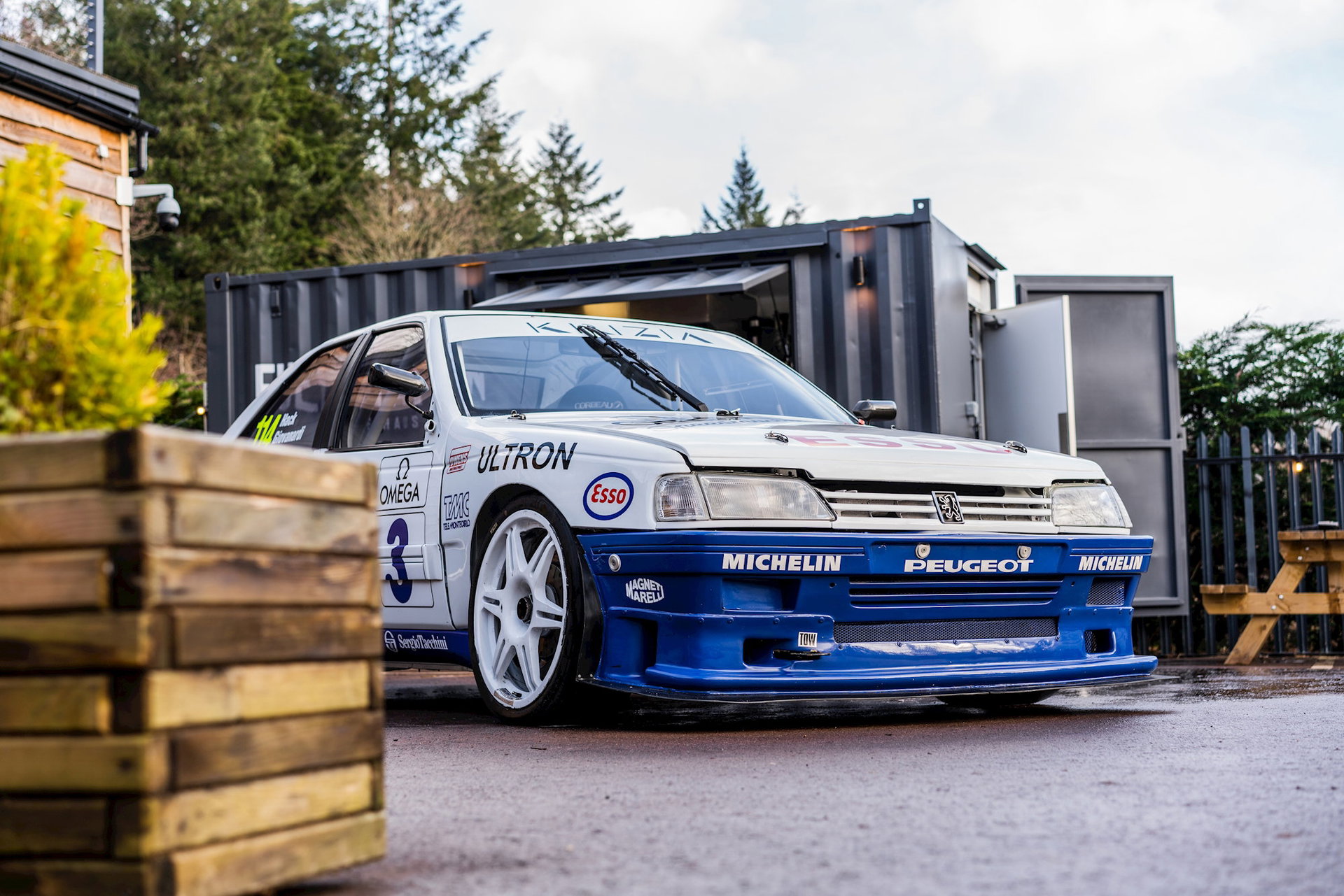 Peugeot 405