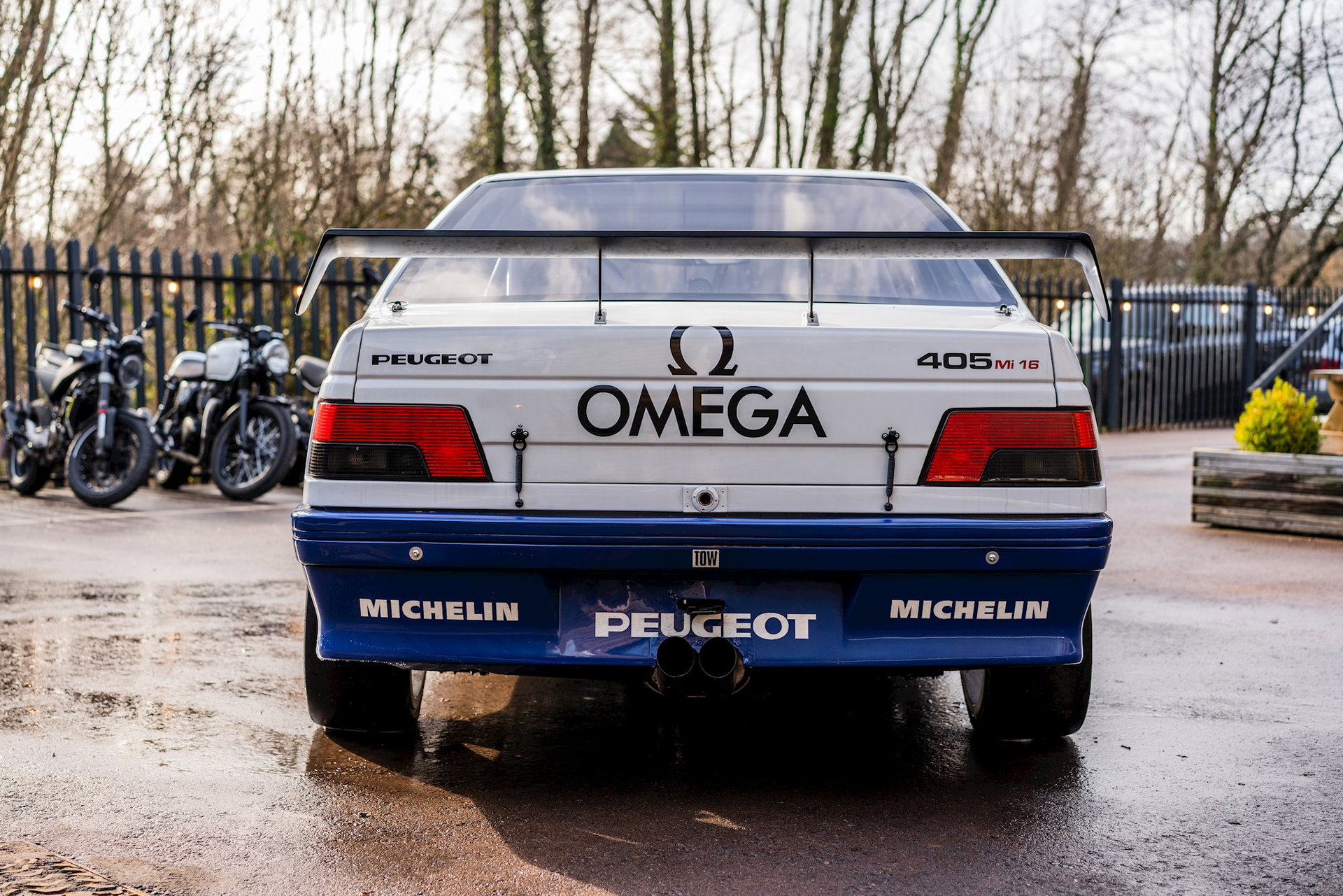 Peugeot 405