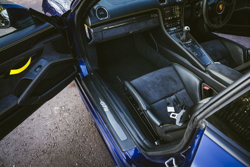Porsche 718 18