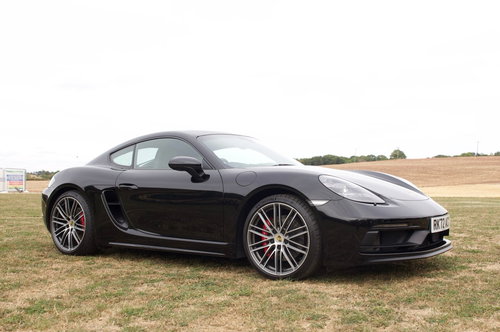 Porsche 718 Cayman