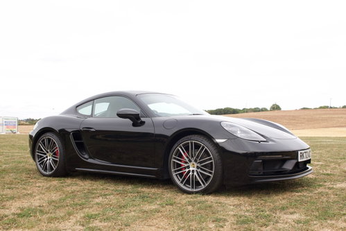 Porsche 718 Cayman 54