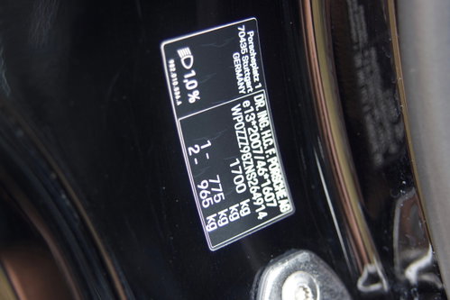 Porsche 718 Cayman 36