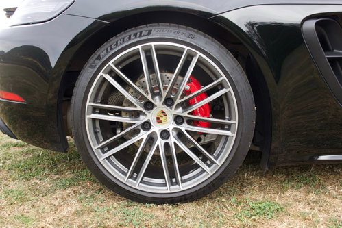 Porsche 718 Cayman 58