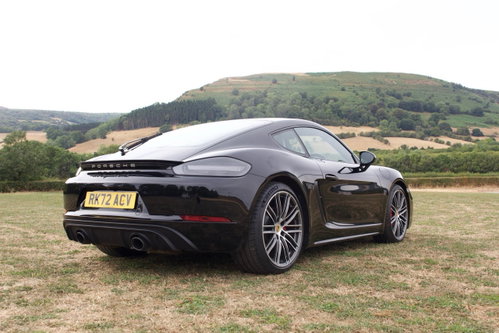 Porsche 718 Cayman 1