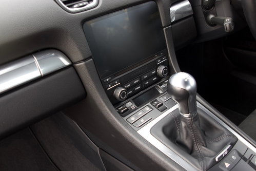 Porsche 718 Cayman 6