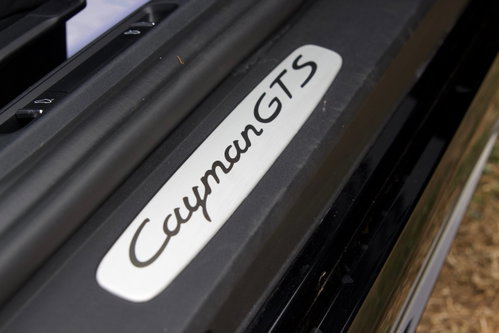 Porsche 718 Cayman 14