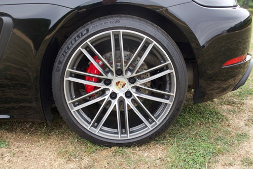 Porsche 718 Cayman 59