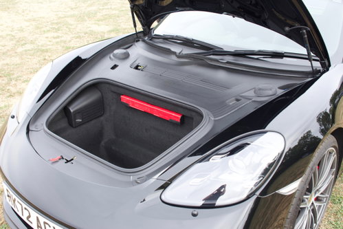 Porsche 718 Cayman 46