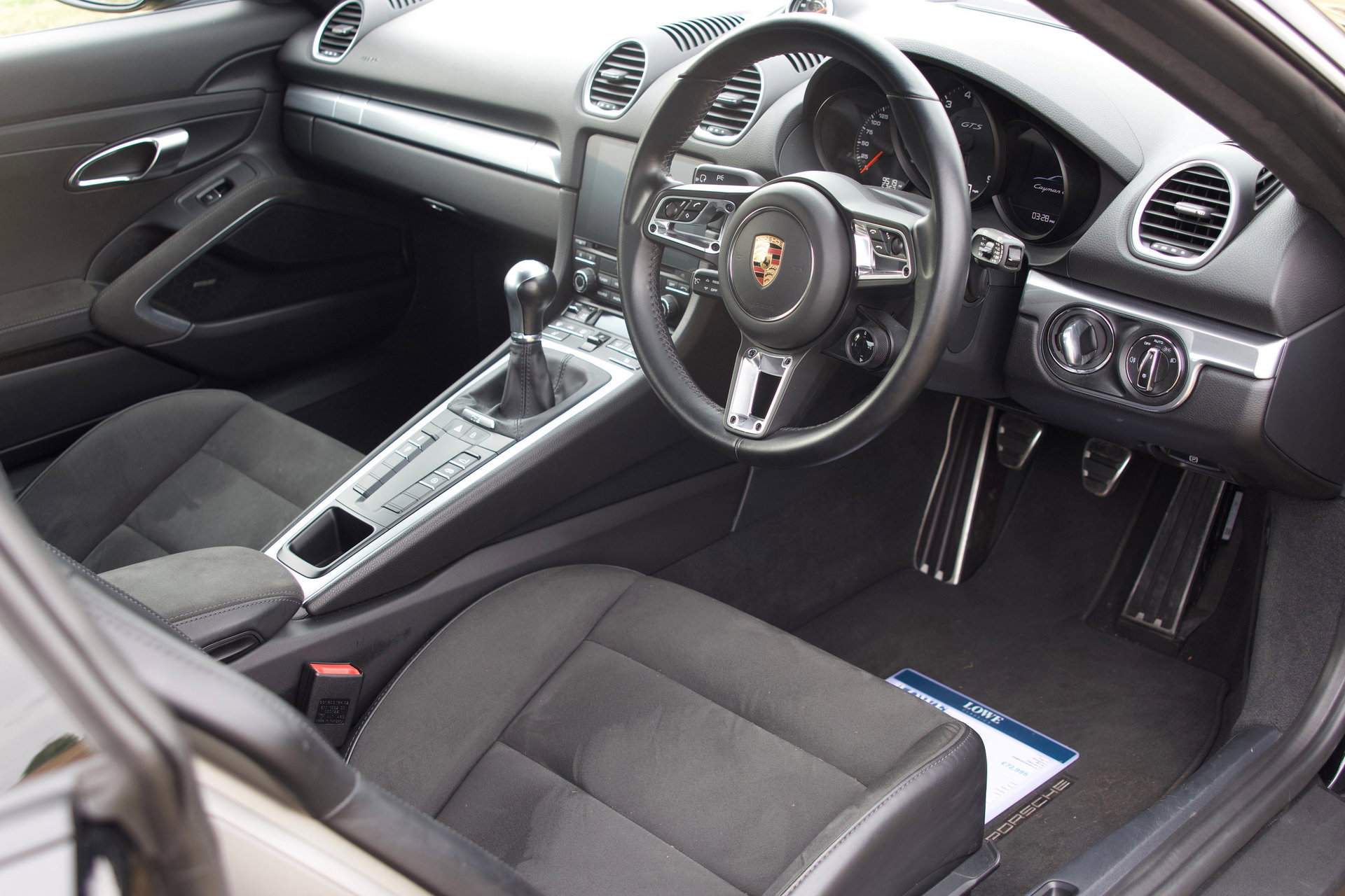 Porsche 718 Cayman