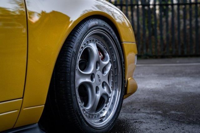 Porsche 911 carrera