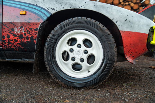 Porsche 924 6