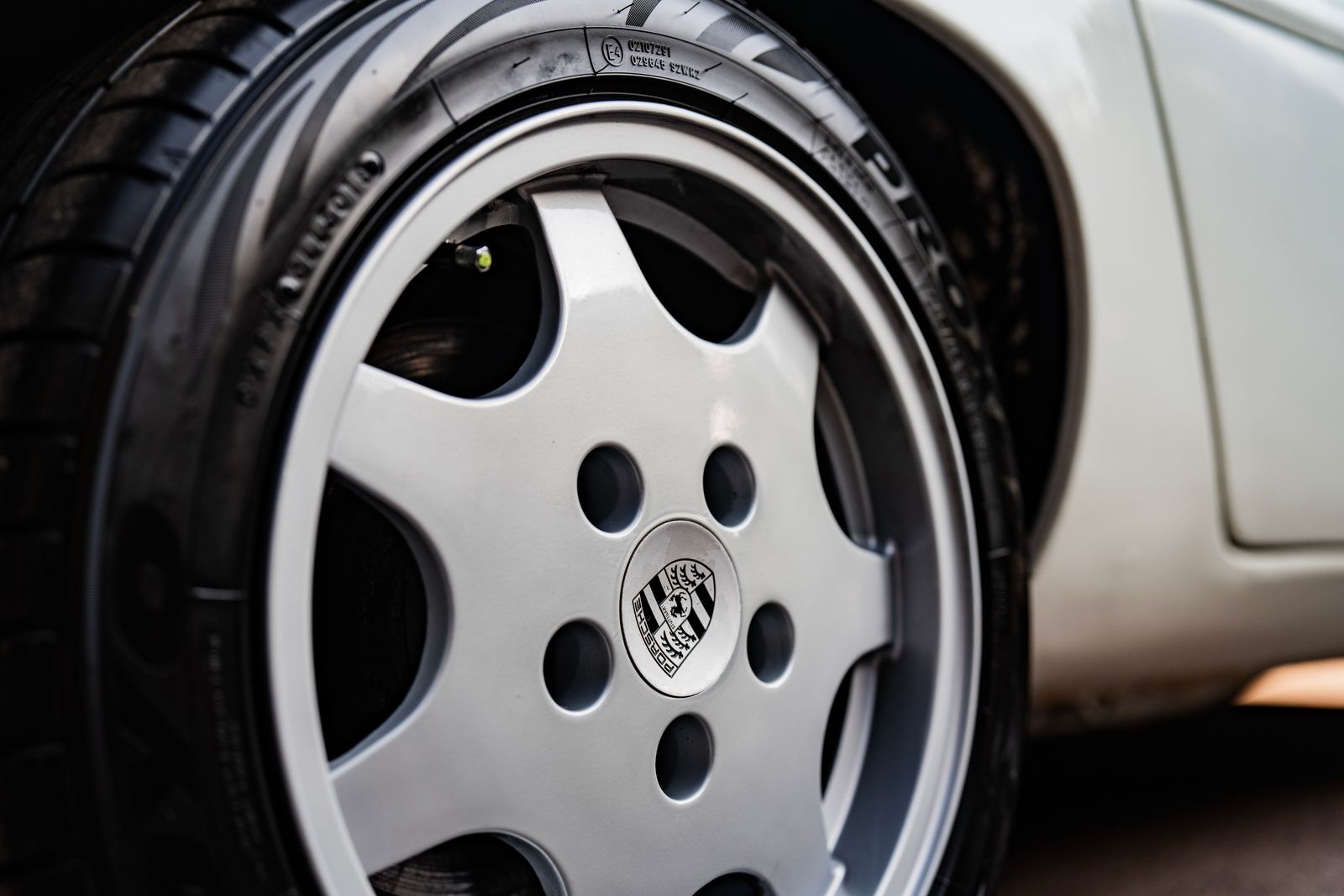 Porsche 928