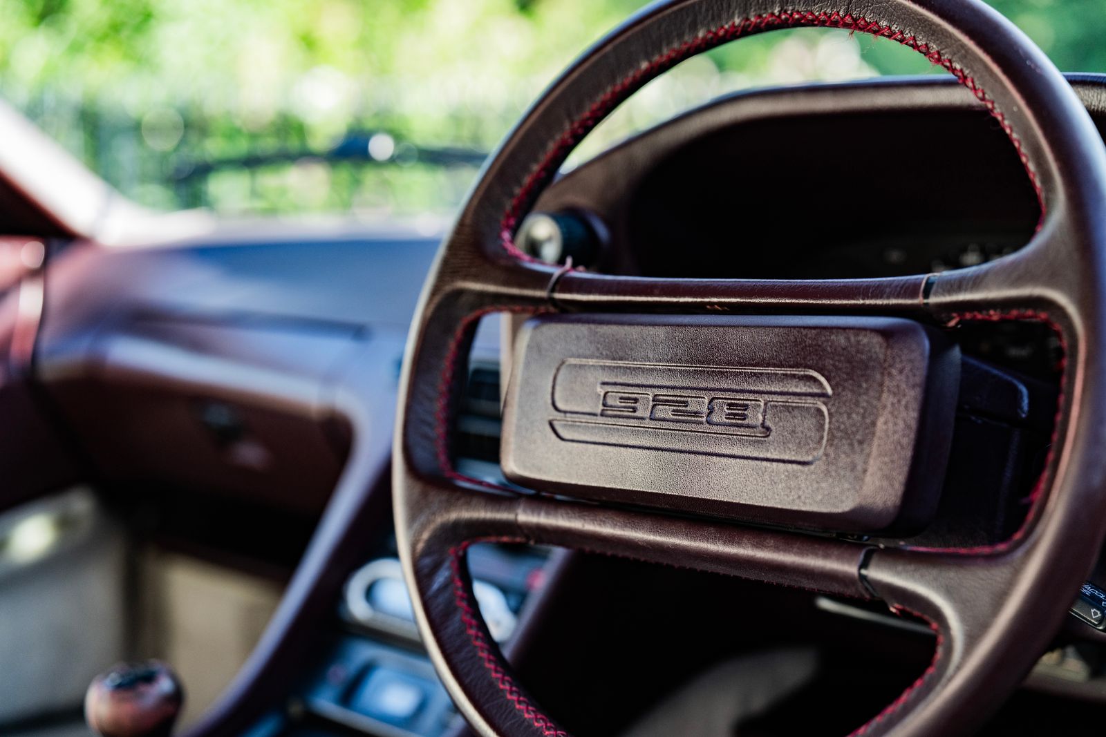 Porsche 928