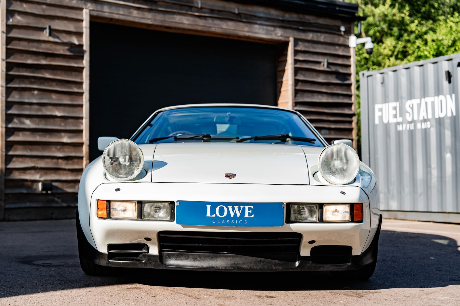 Porsche 928