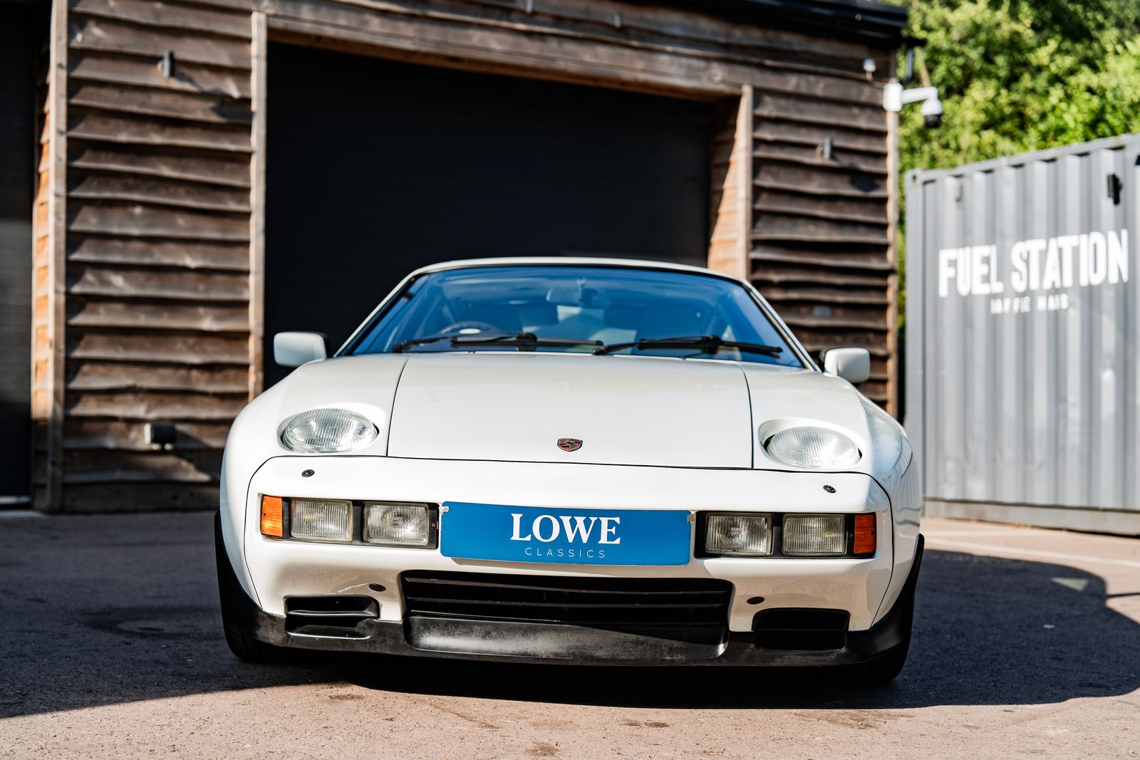 Porsche 928