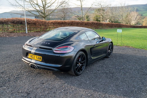 Porsche Cayman 9