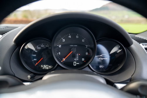 Porsche Cayman 34