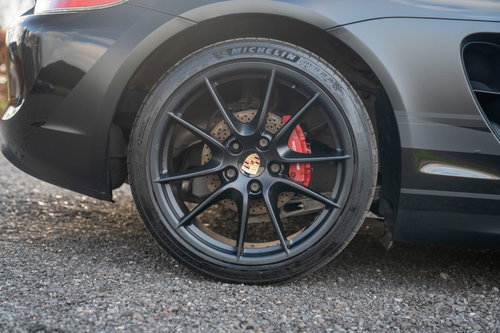 Porsche Cayman 7