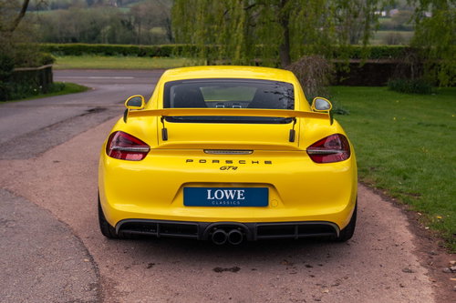 Porsche Cayman 3