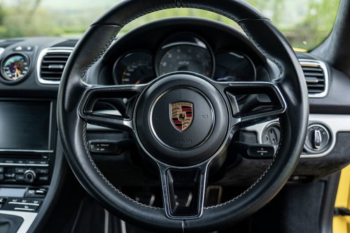 Porsche Cayman 16