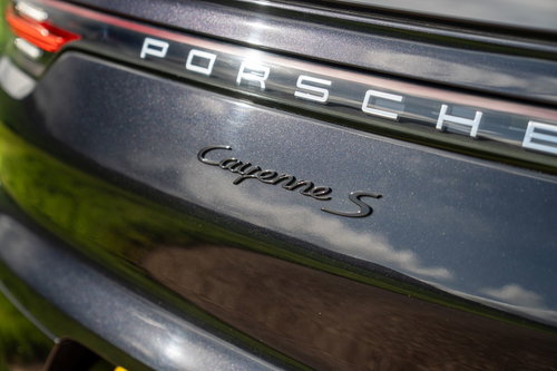 Porsche Cayenne 16
