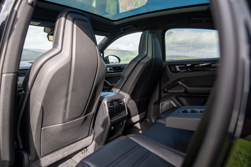 Porsche Cayenne 27