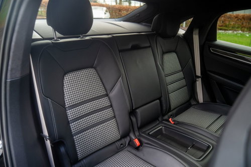 Porsche Cayenne 25