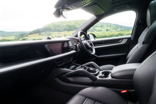 Porsche Cayenne 32