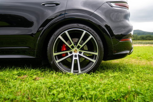 Porsche Cayenne 16