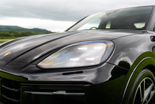 Porsche Cayenne 8