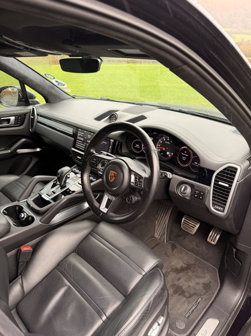 Porsche Cayenne 8