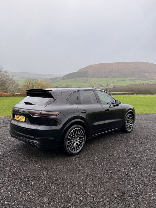 Porsche Cayenne 1