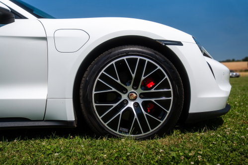Porsche Taycan 13