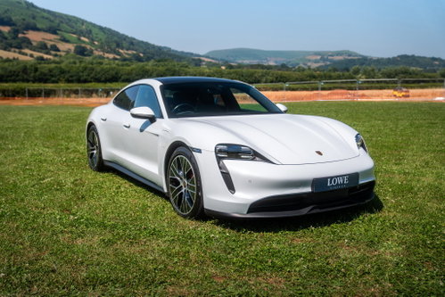 Porsche Taycan 0