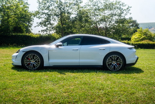 Porsche Taycan 7