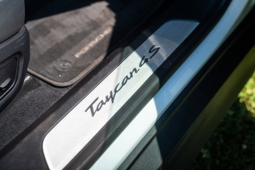 Porsche Taycan 19