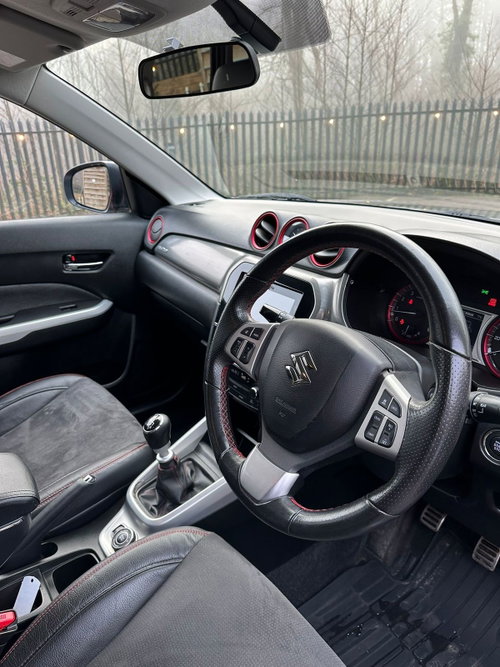 Suzuki Vitara 16