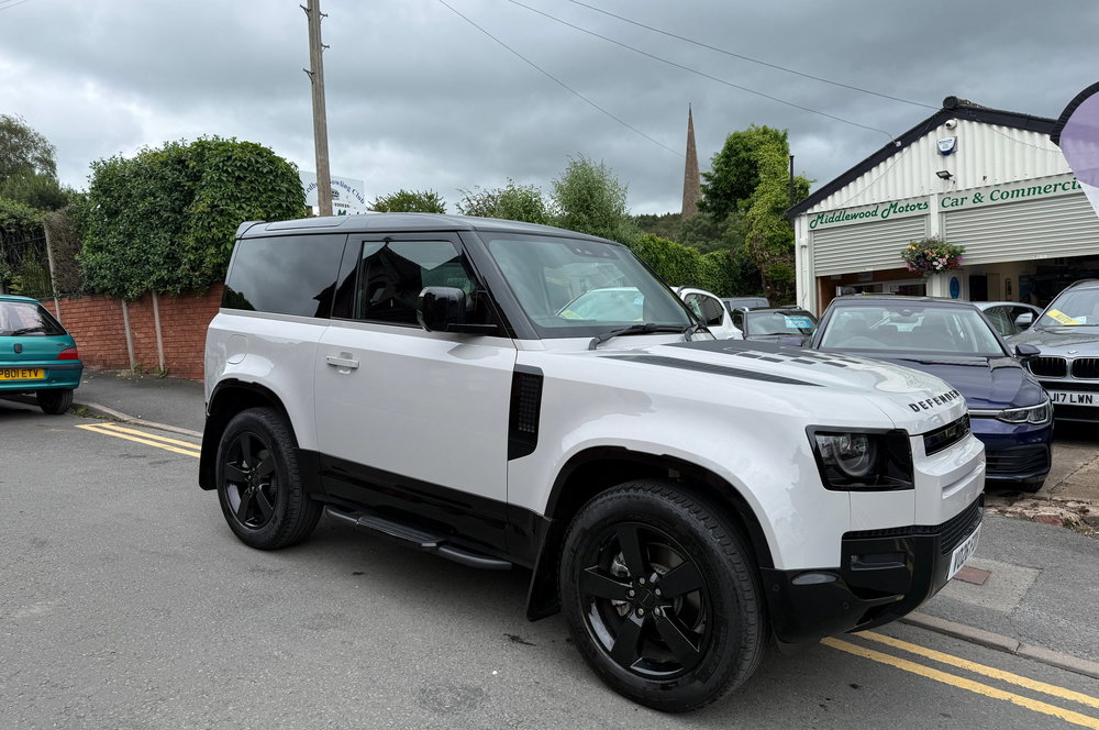 Land Rover Defender 90