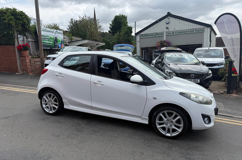 Mazda Mazda2