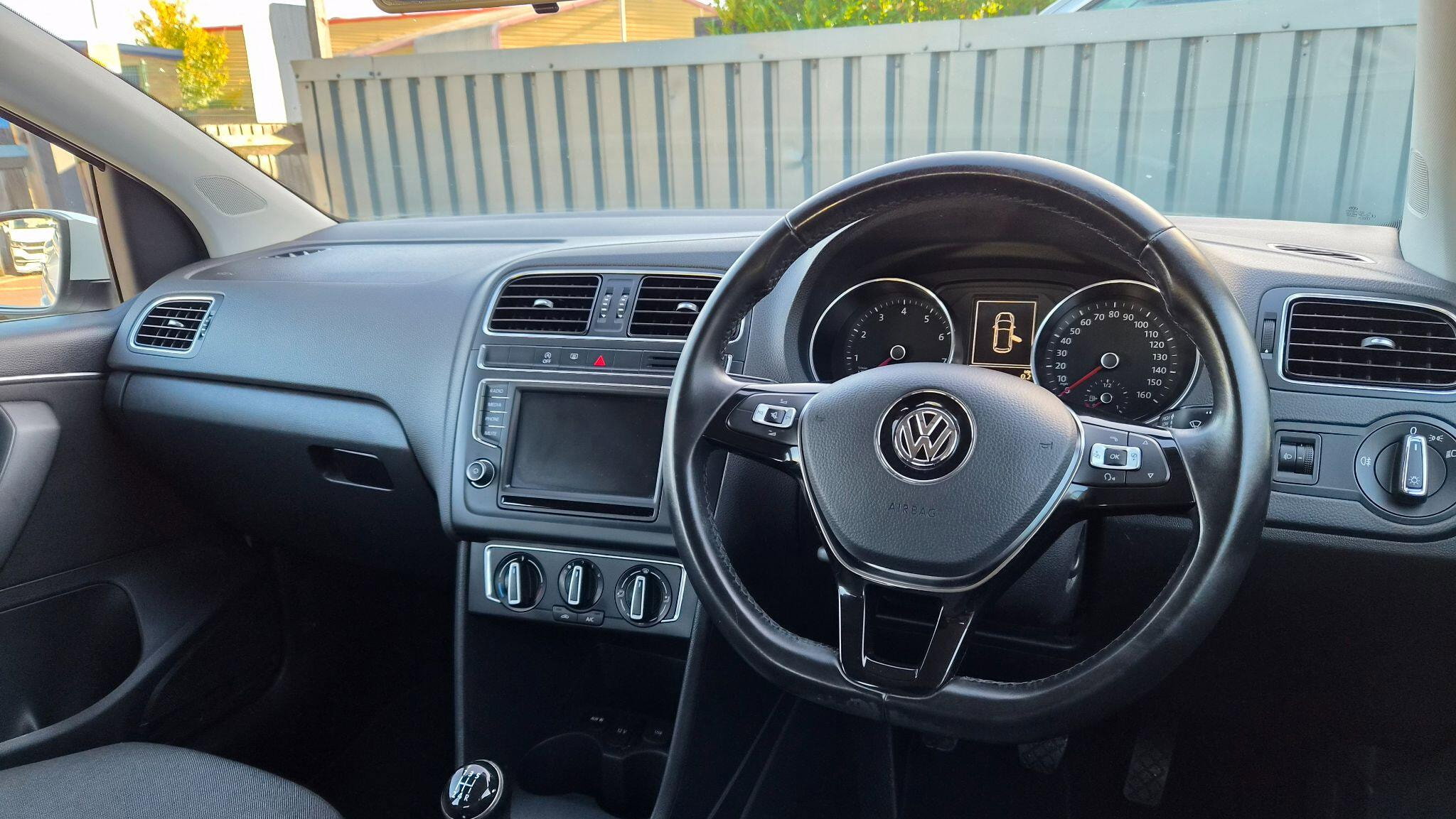 Volkswagen Polo 1.0 BlueMotion Tech SE Euro 6 (s/s) 5dr 5dr Manual 2014