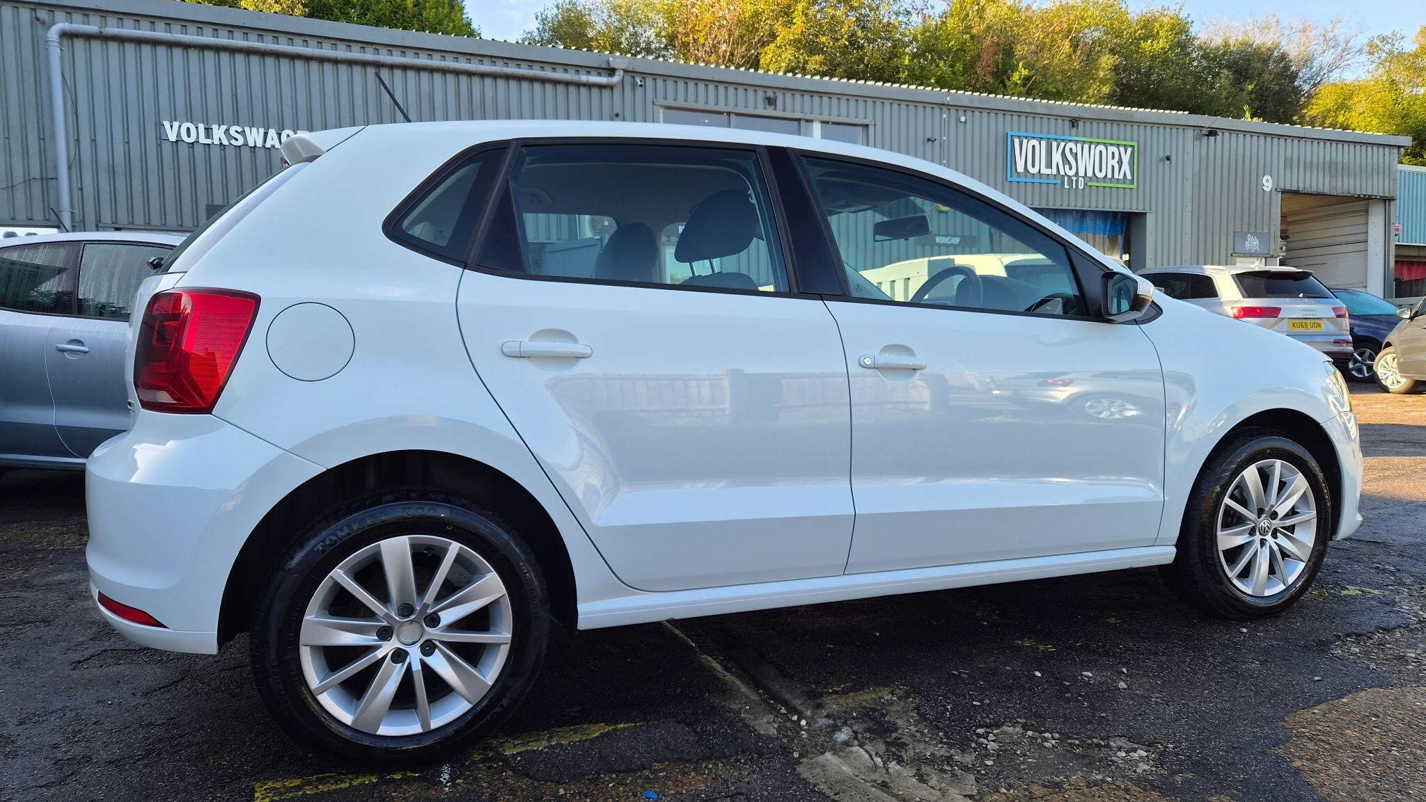 Volkswagen Polo 1.0 BlueMotion Tech SE Euro 6 (s/s) 5dr 5dr Manual 2014