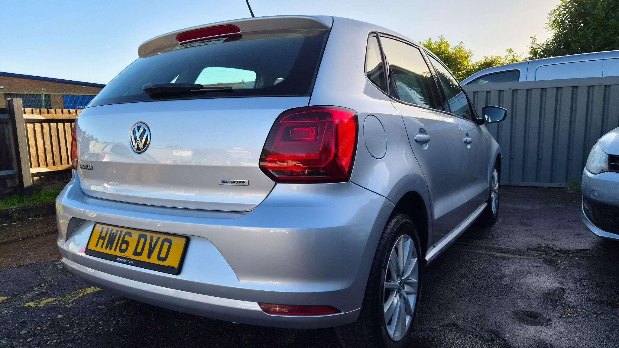 Volkswagen Polo 1.0 BlueMotion Tech SE Euro 6 (s/s) 5dr 5dr Manual 2016