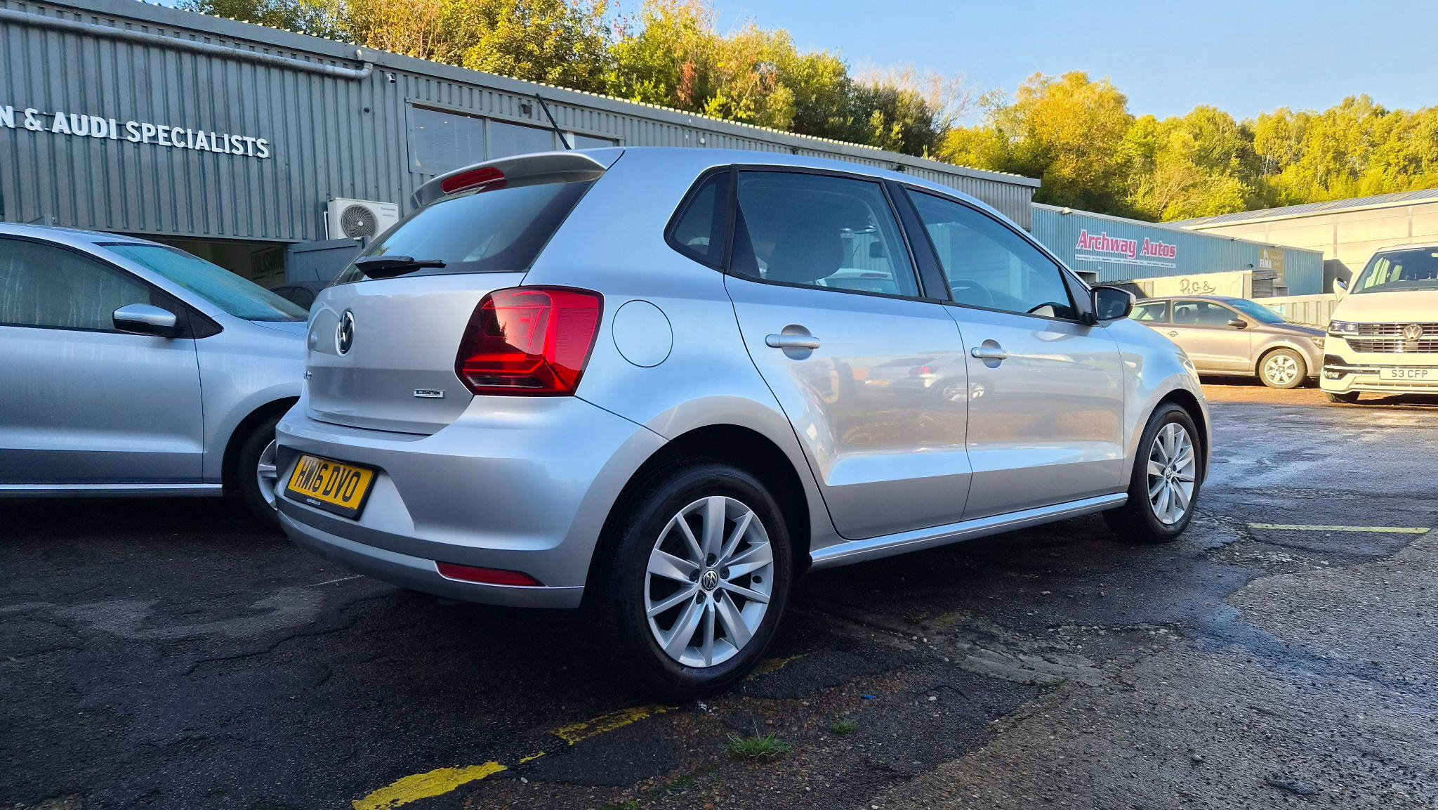 Volkswagen Polo 1.0 BlueMotion Tech SE Euro 6 (s/s) 5dr 5dr Manual 2016